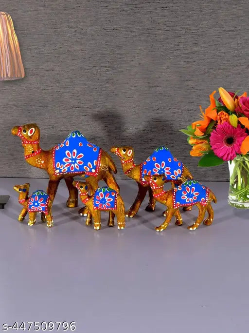 Paper Mache Handcrafted Showpiece Camel Set